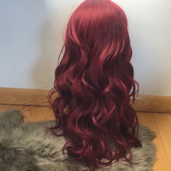 ❤️ ? 24” RED WAVY  LACE FRONT WIG? *NWT*
??